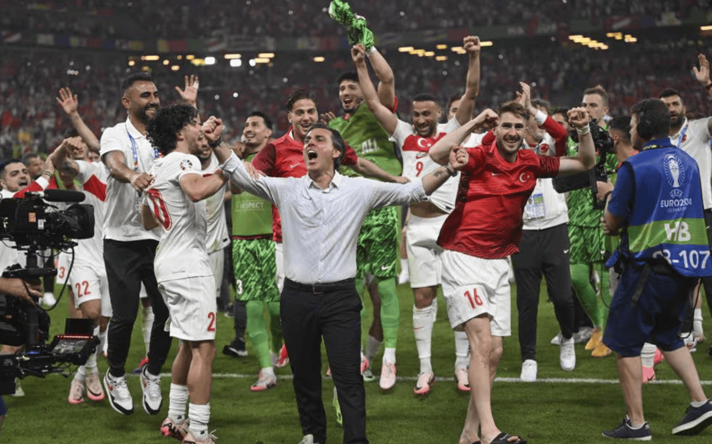 欧洲足球联赛引爆球迷狂热讨论