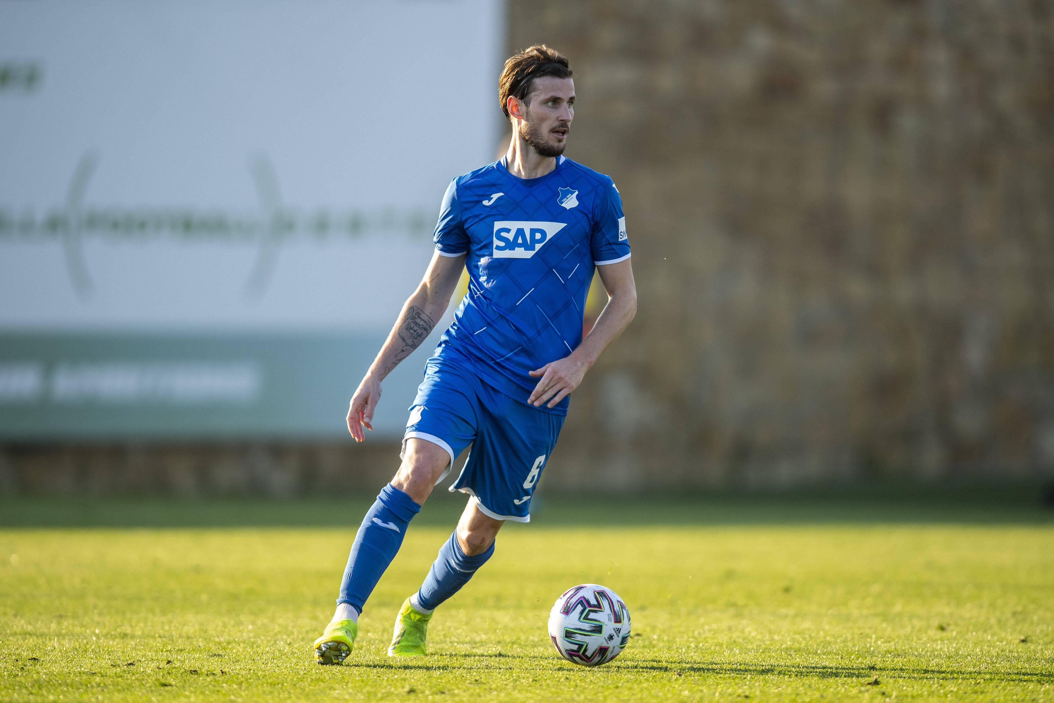 霍芬海姆客场不敌强敌，领先位置受挑战的简单介绍