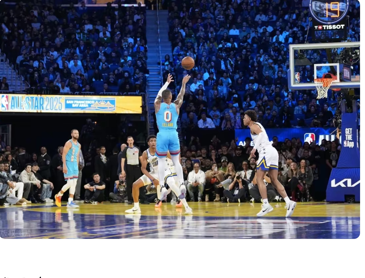 威尼斯篮球赛事吸引了来自世界各地的球迷 威尼斯篮球赛事吸引了来自世界各地的球迷