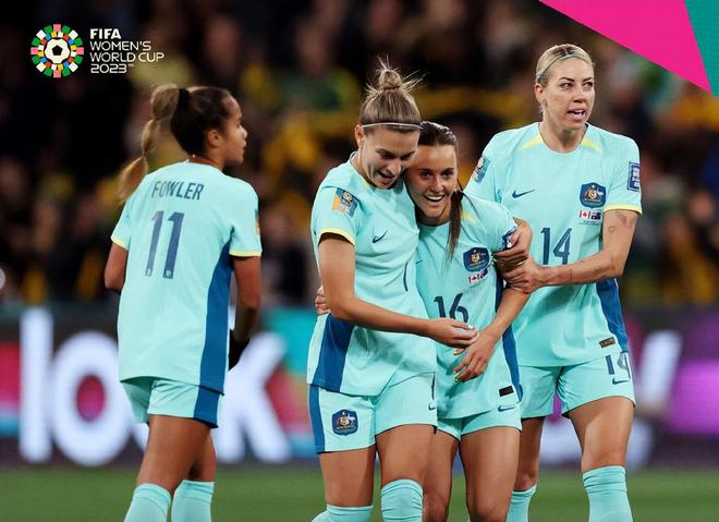 包含加拿大女足大胜阿根廷,锁定小组头名的词条 包含加拿大女足大胜阿根廷,锁定小组头名的词条