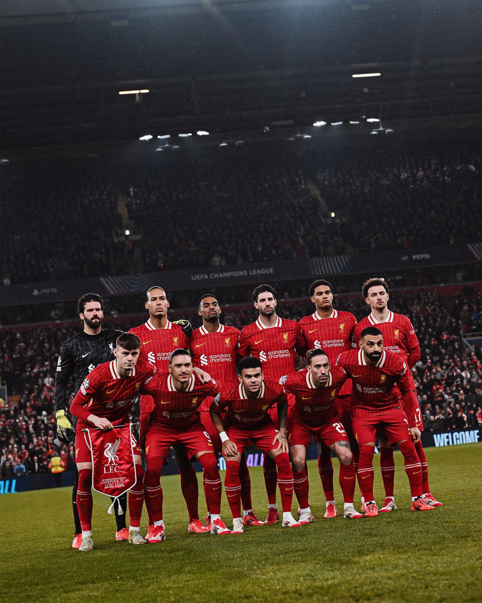 包含利物浦客场大败，卫冕冠军形势危急的词条