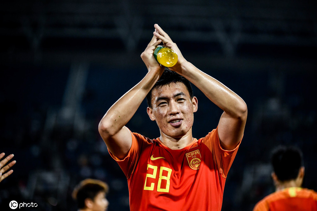 包含球队主帅大尝试，打造全新战术体系，期待下个赛季好成绩的词条