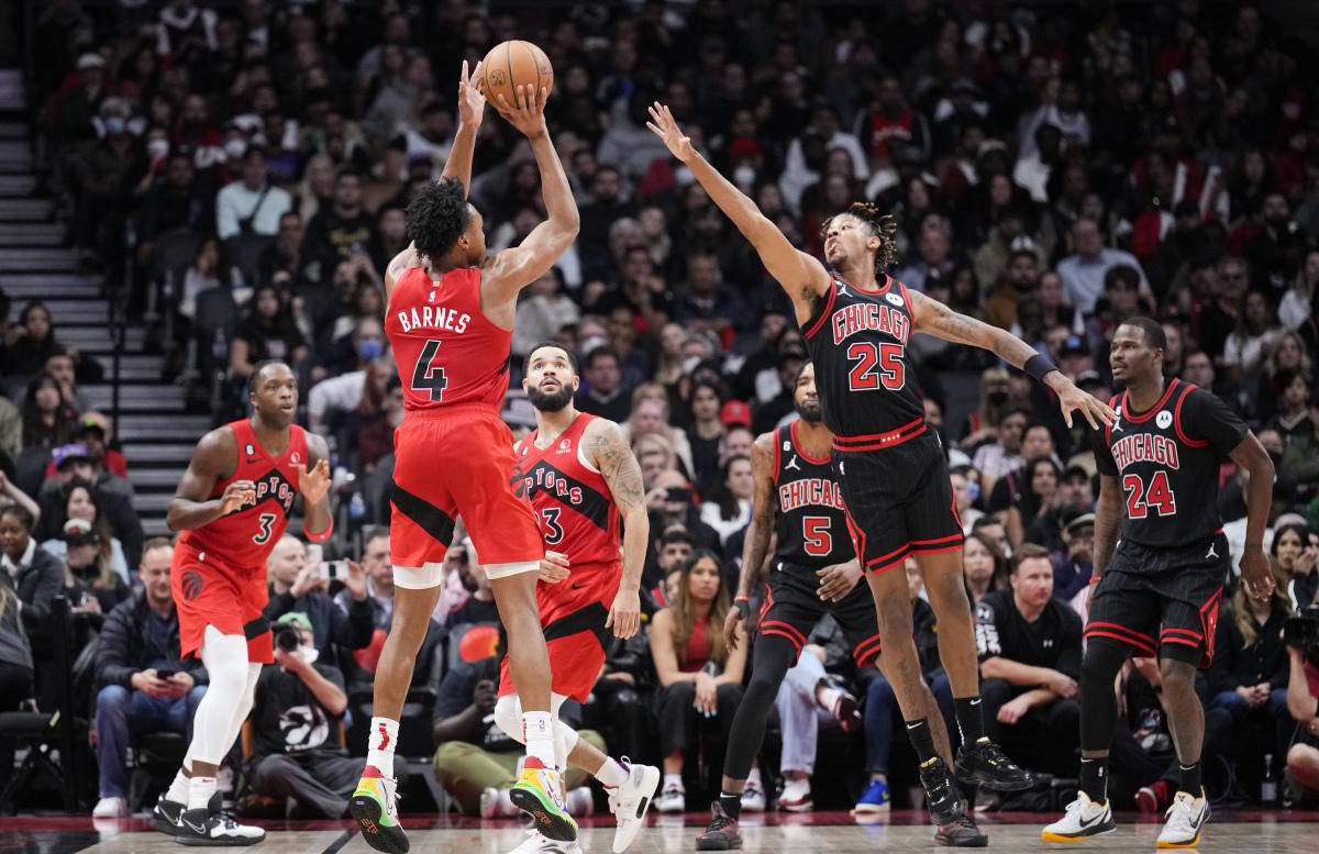 关于猛龙主场大胜骑士,提升东部排名的信息 关于猛龙主场大胜骑士,提升东部排名的信息