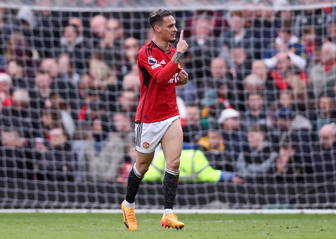 曼联在英超赛场上掌握领先优势