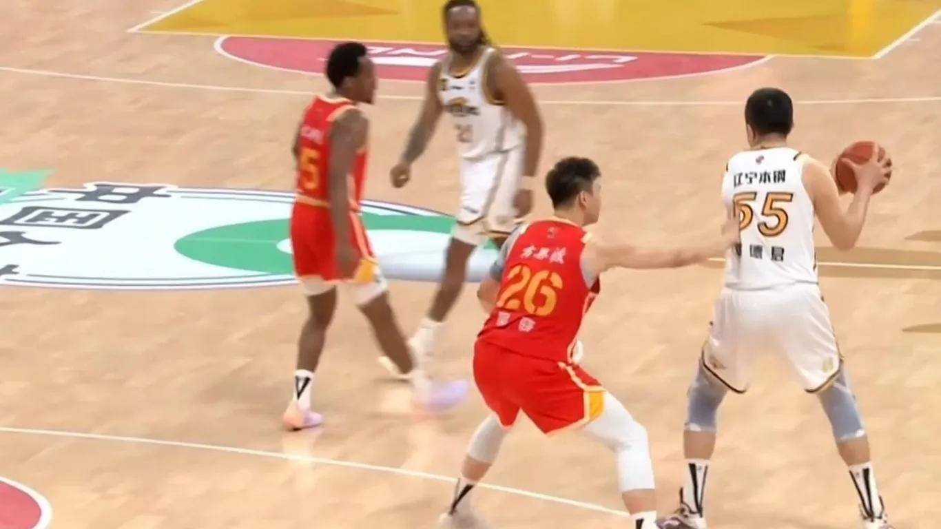 传球高效攻击完胜,阿贾克斯势不可挡的简单介绍 传球高效攻击完胜,阿贾克斯势不可挡的简单介绍