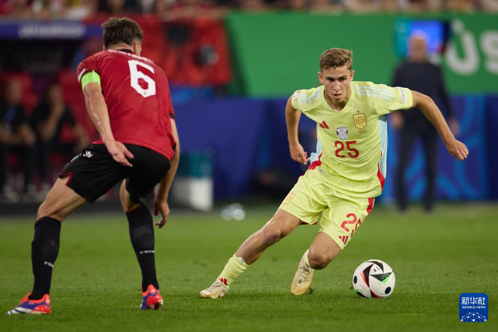 关于欧锦赛小组赛：西班牙队神奇反超，晋级强的信息