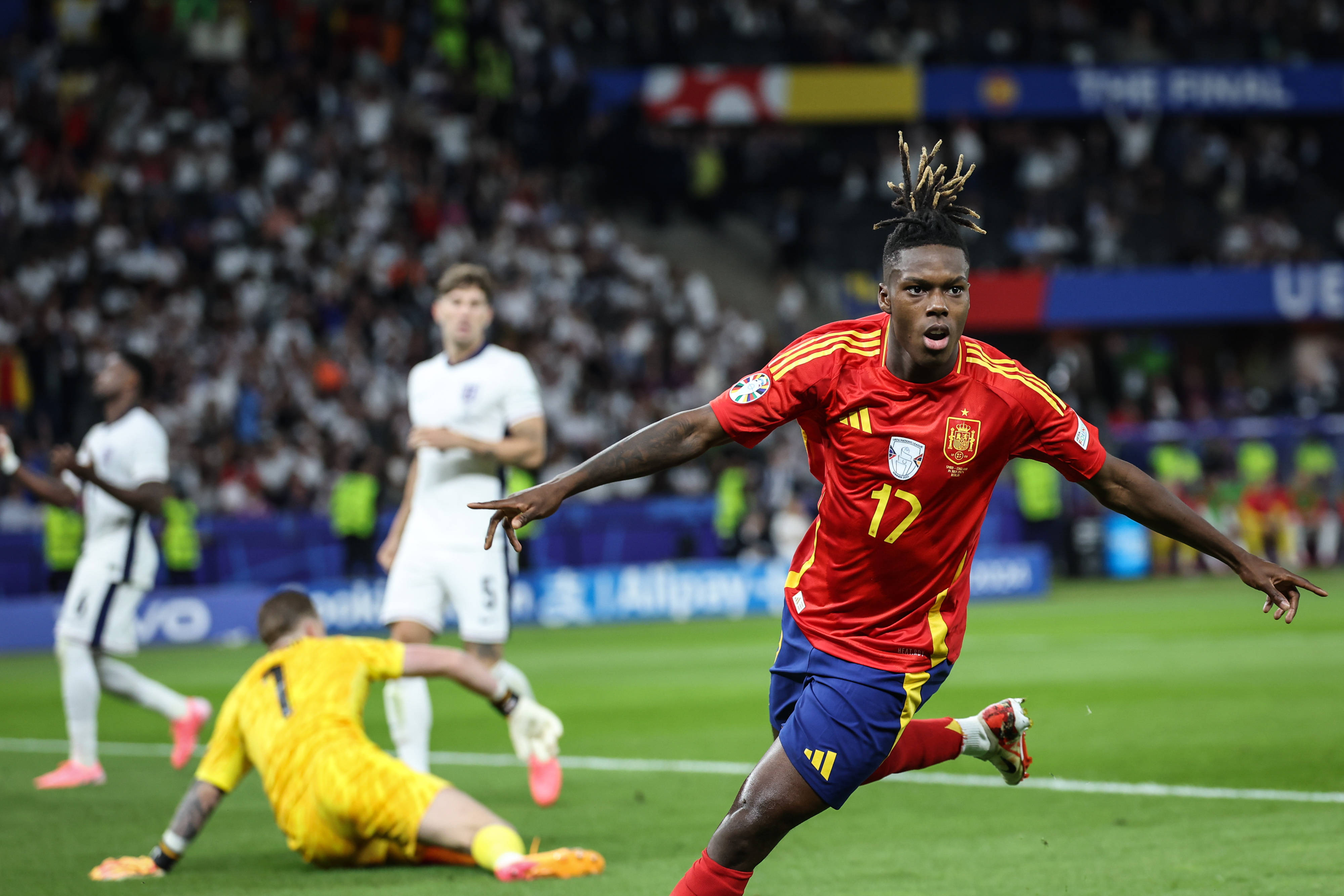 关于欧锦赛小组赛：西班牙队神奇反超，晋级强的信息