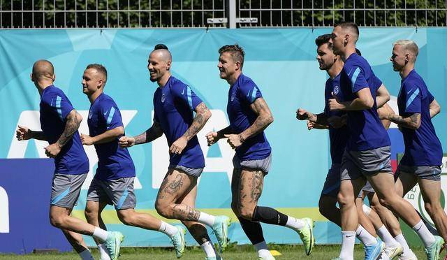 斯洛伐克客场战胜俄罗斯，欧锦赛希望重新燃起