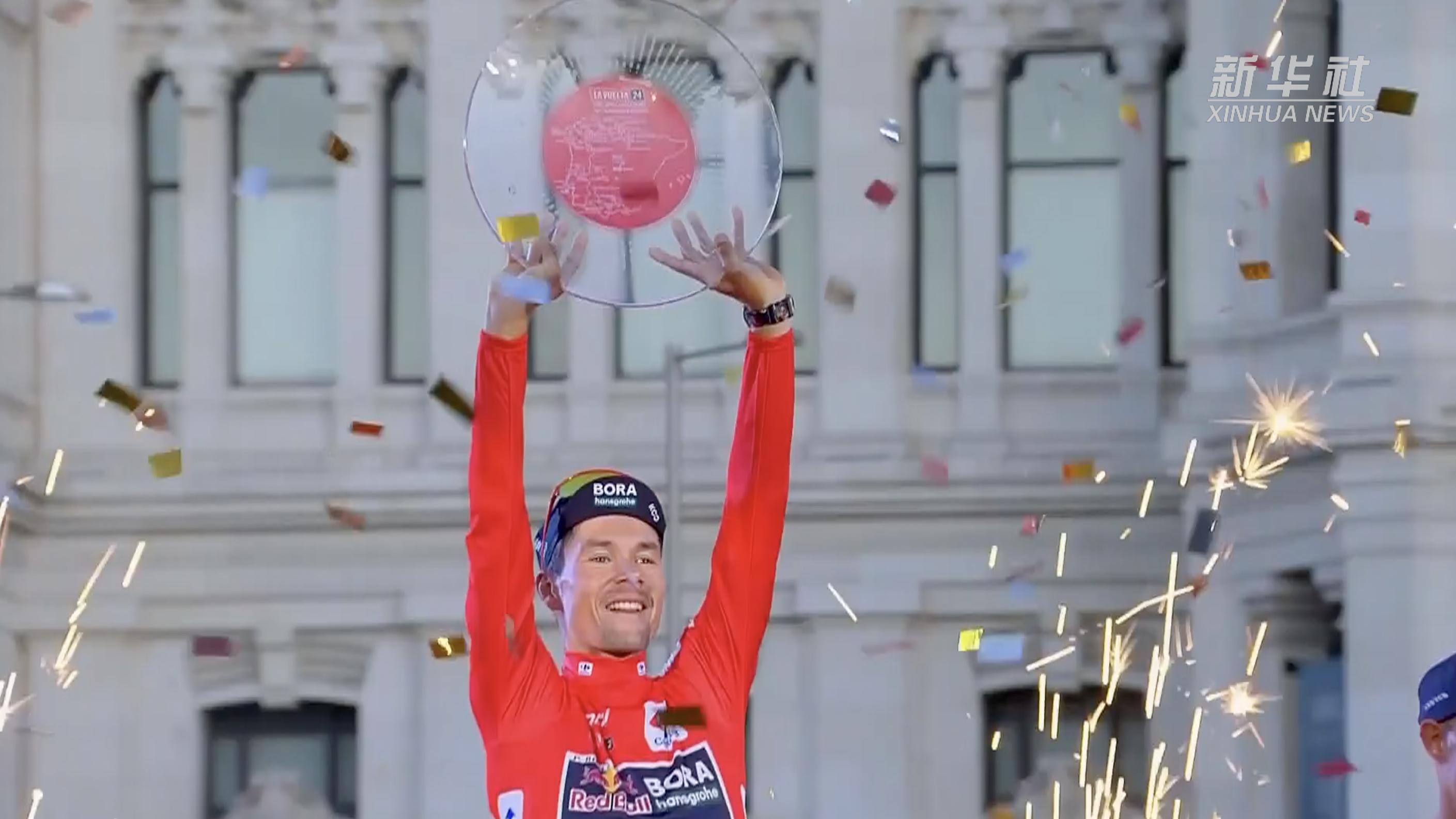 自行车山地赛选手成功卫冕