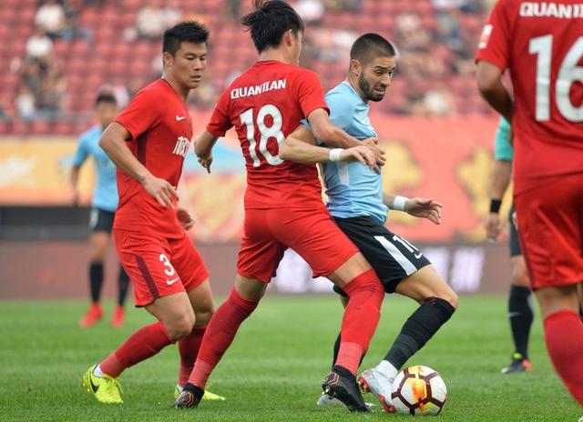 权健客场逆转，继续领跑积分榜！