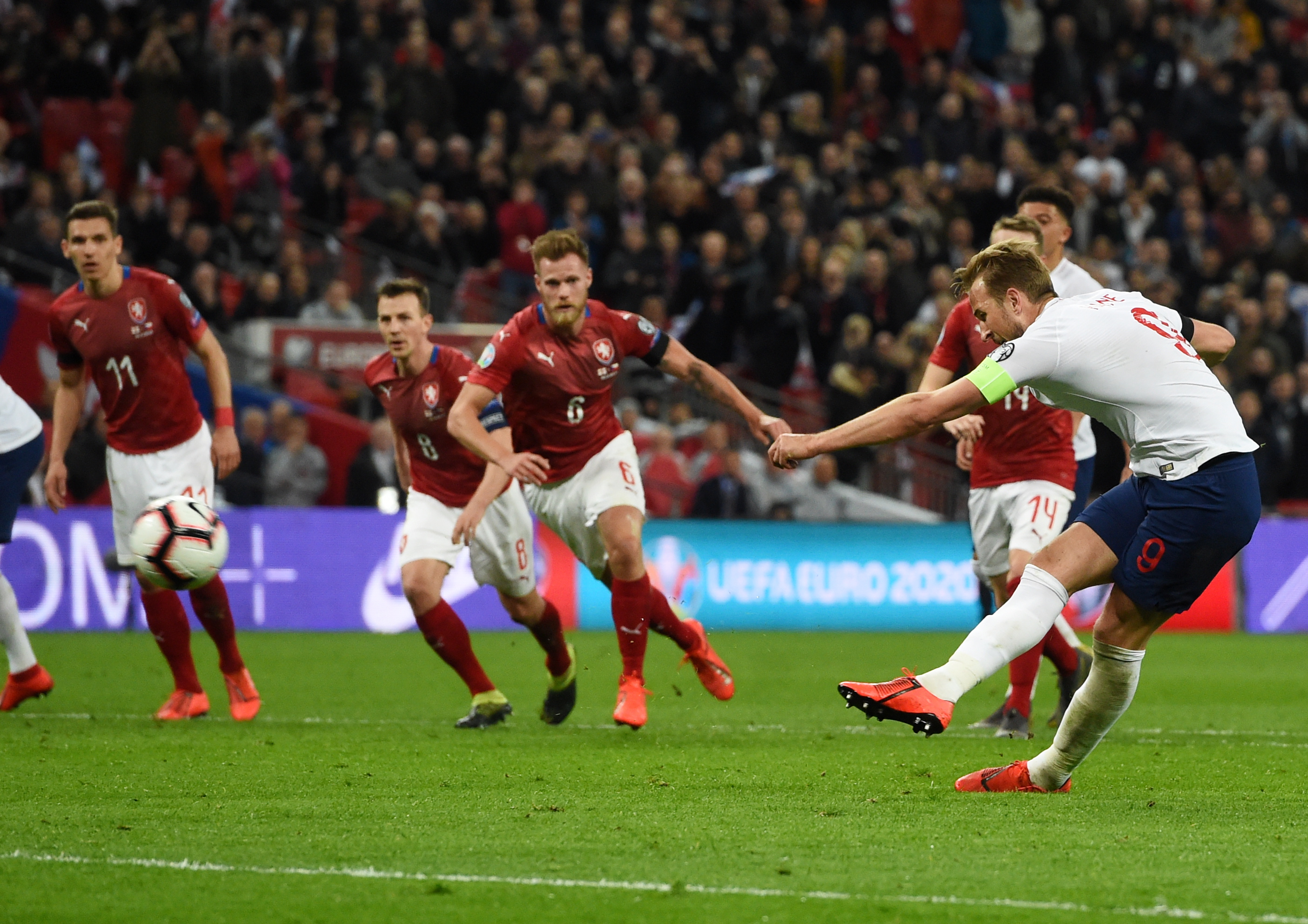 盖特队空器尽出备战汗血宝贵欧火吧杯