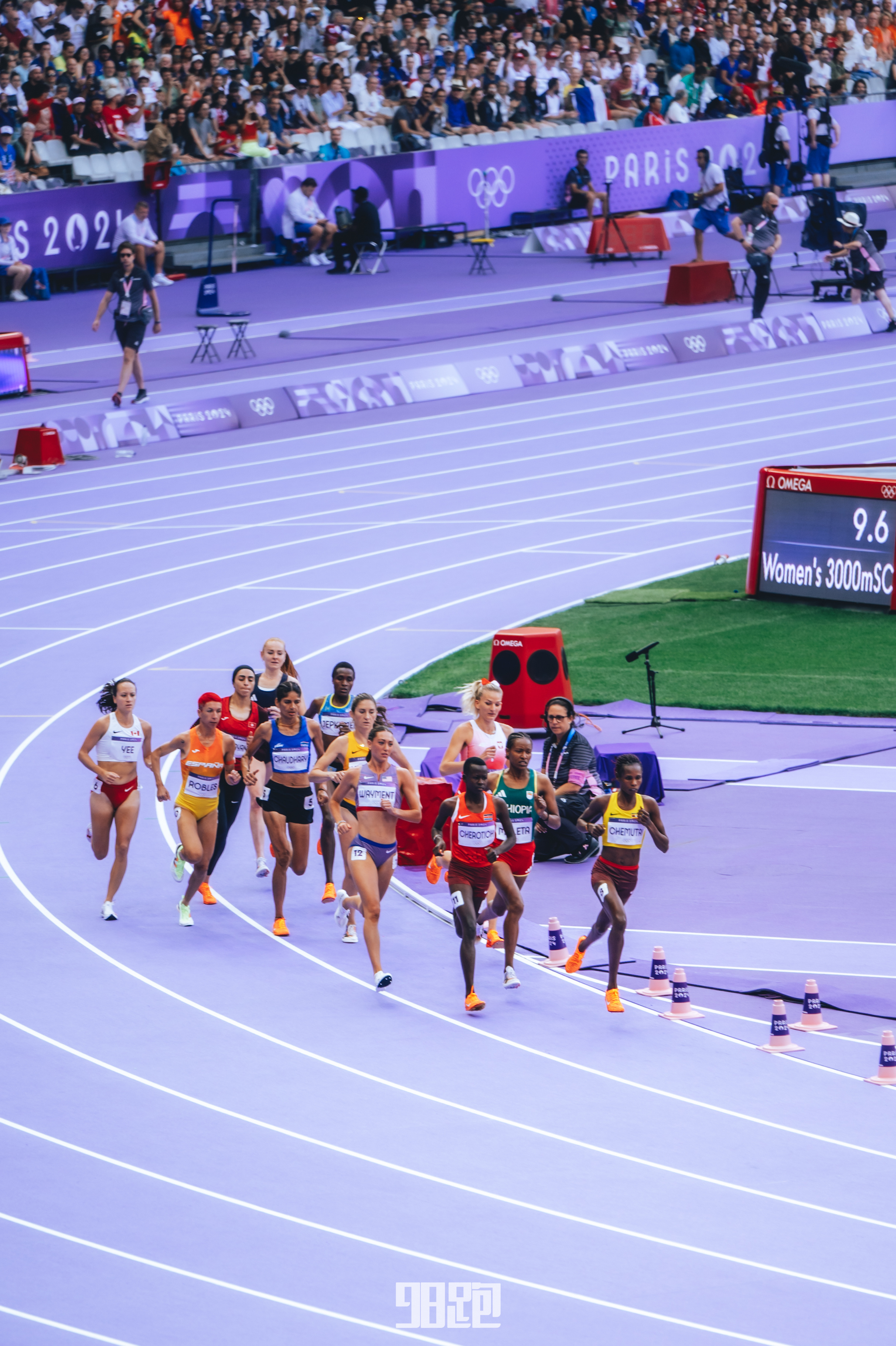 乌克兰选手在田径比赛中夺冠,展现出色体能 乌克兰选手在田径比赛中夺冠,展现出色体能