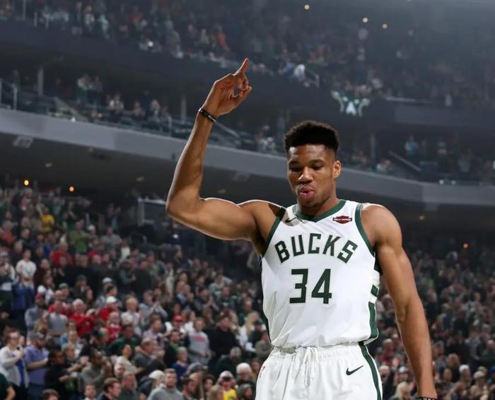 雄鹿大胜再次证明实力，字母哥全方位表现令人期待的简单介绍