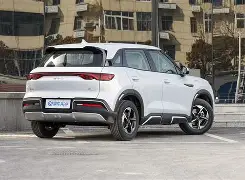 包含让内戈特逆转埃尔切，后防线表现逼近领先水平的词条