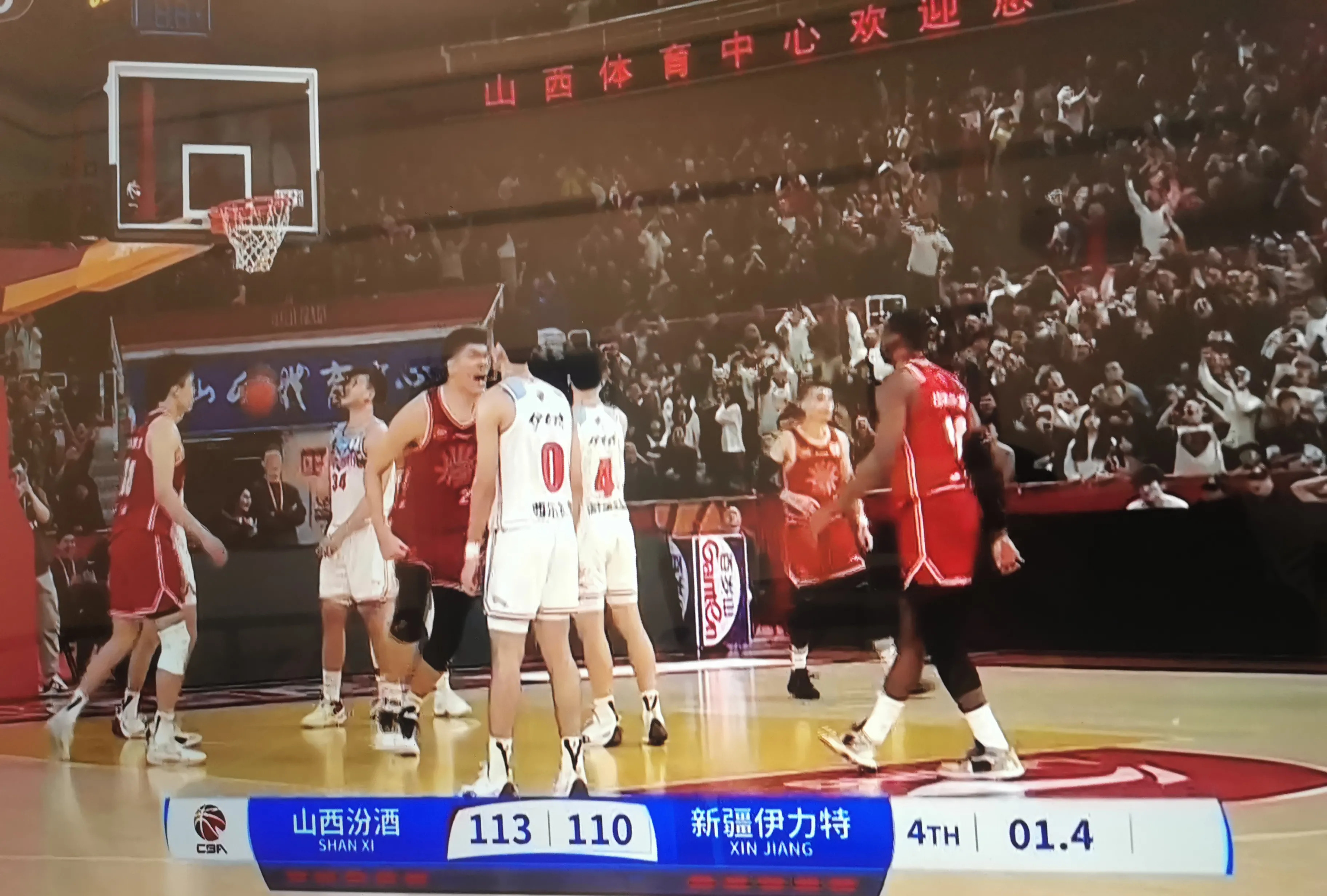 河北女篮连战连胜，冲刺冠军！