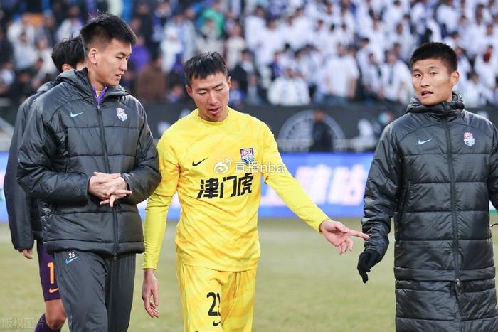 山西男篮面对强敌呈现出色表现，球迷欣喜