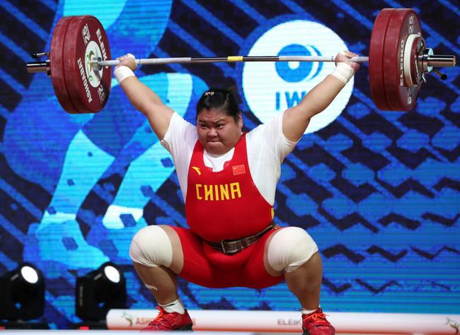印度运动员在举重比赛中获得奖牌 印度运动员在举重比赛中获得奖牌