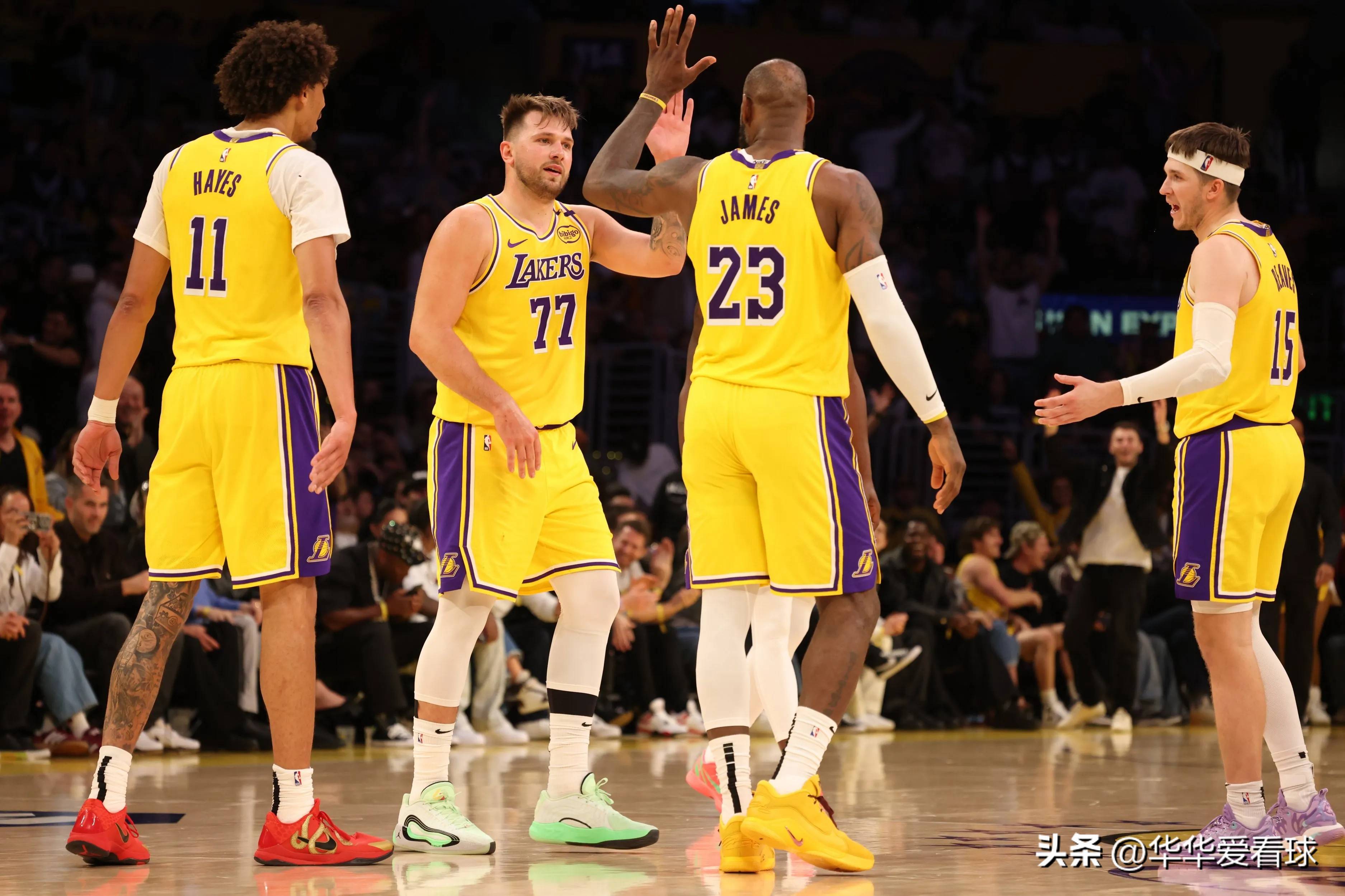 湖人队新赛季状态低迷,遭遇五连败的简单介绍 湖人队新赛季状态低迷,遭遇五连败的简单介绍