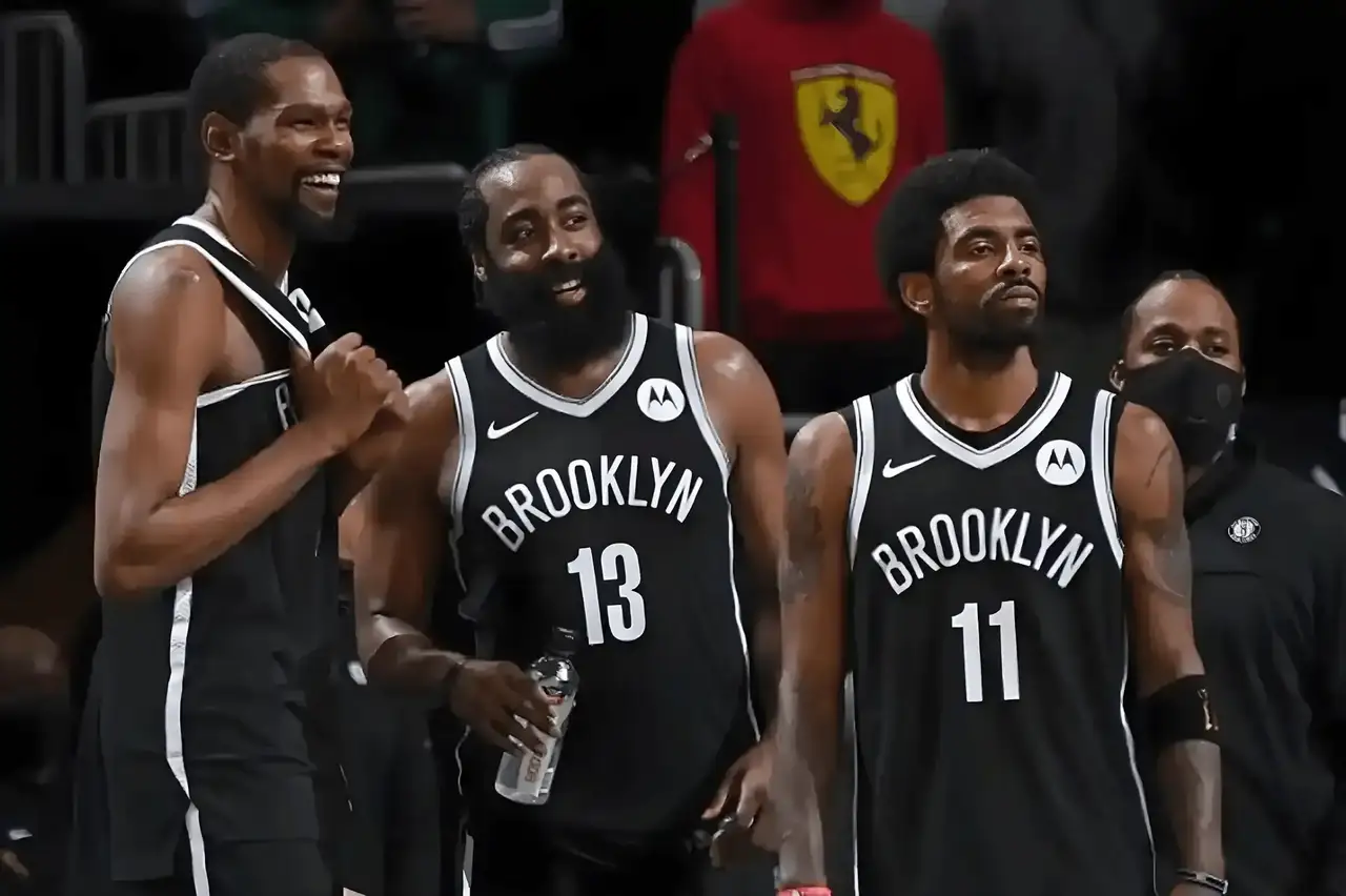 猛龙队大胜篮网，继续领跑东部