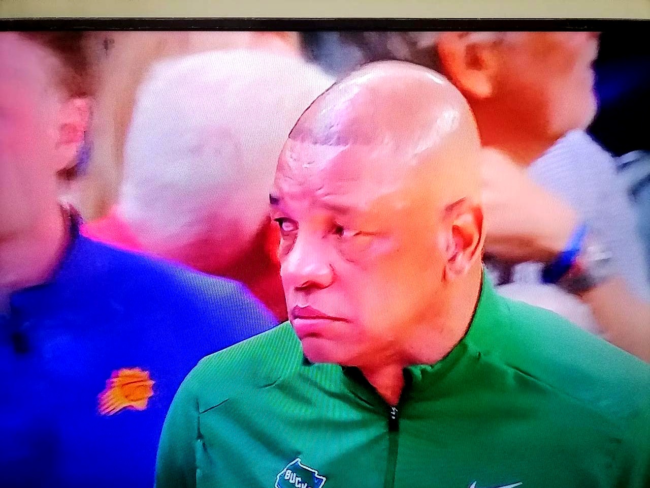 雄鹿球员受伤缺阵，球队遭遇困境