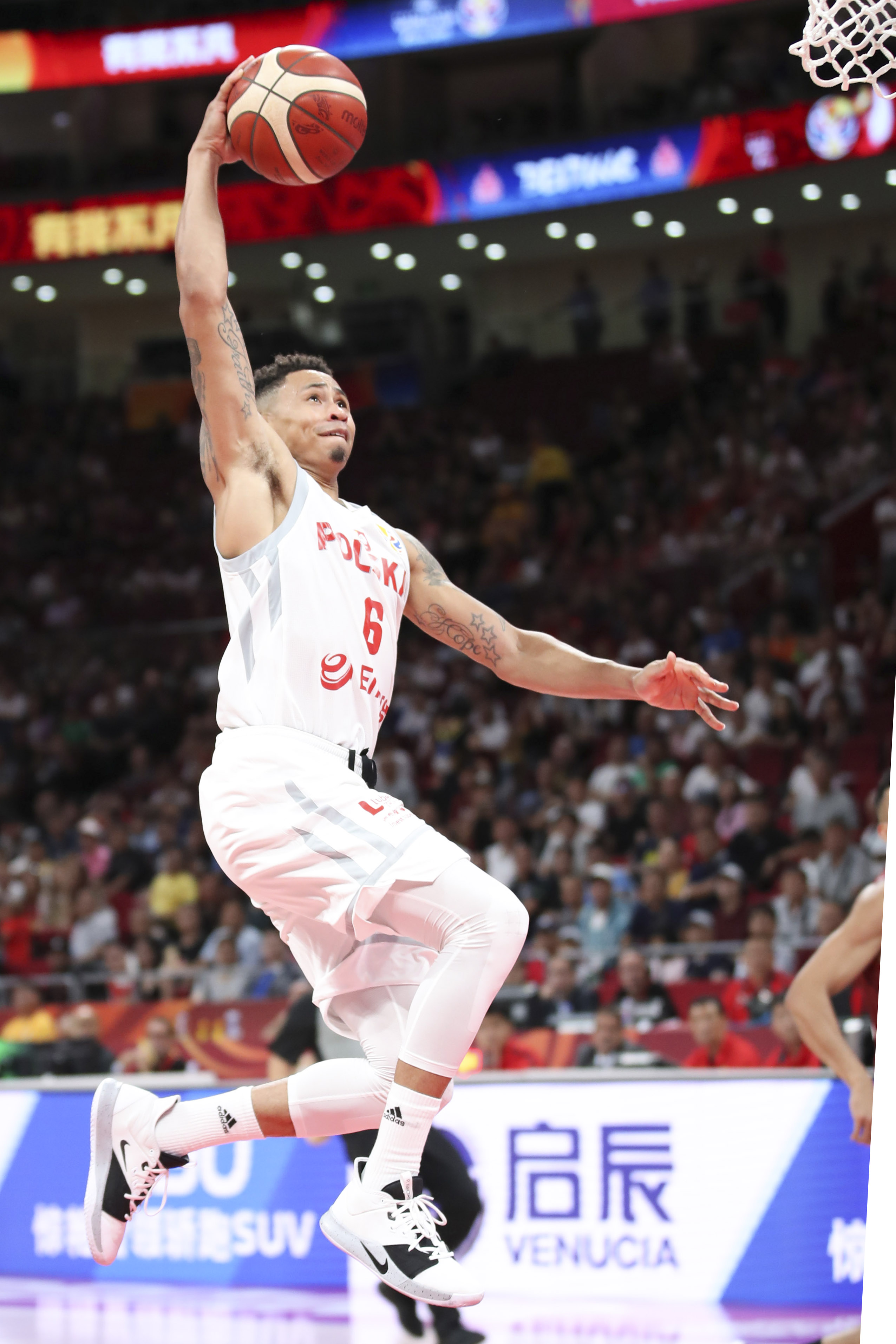 包含委内瑞拉队斩获胜利，豪取胜利的词条