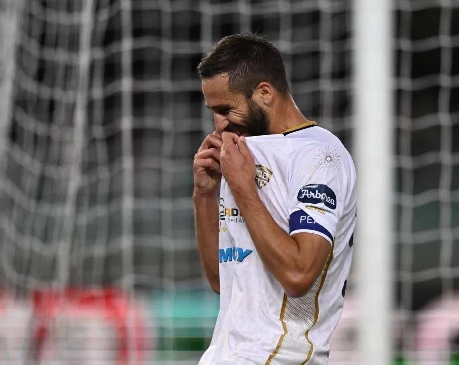 帕尔马连续不胜，陷入保级泥淖