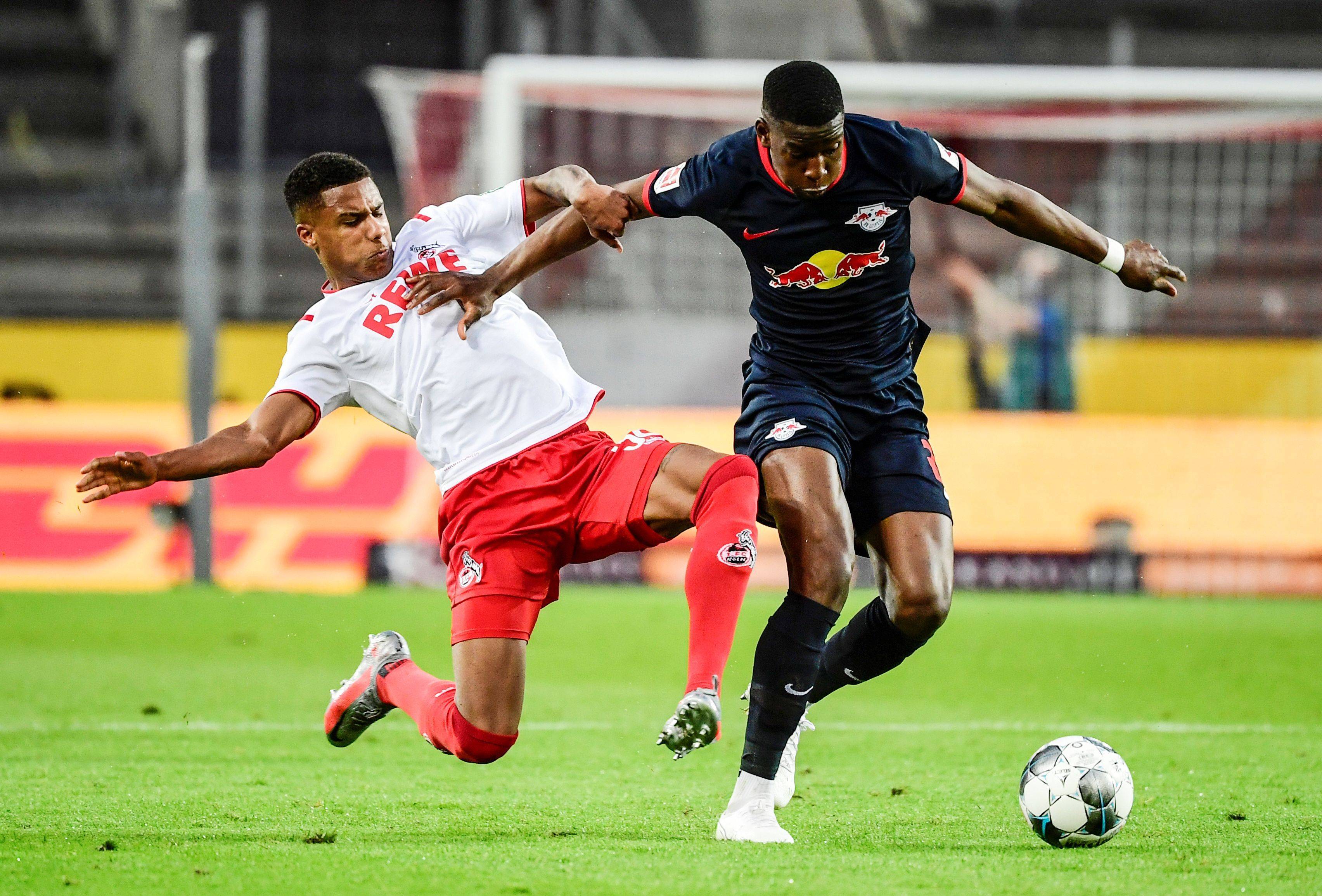 德甲联赛激烈角逐，胜者居上排名