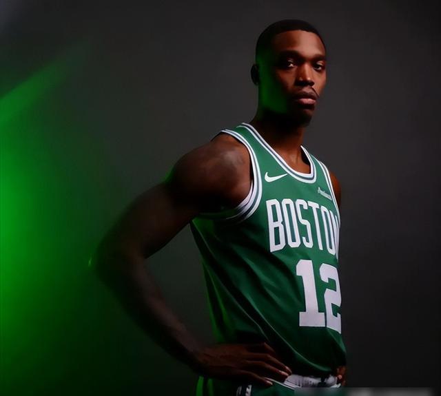 猛龙横扫凯尔特人，洛瑞表现稳定