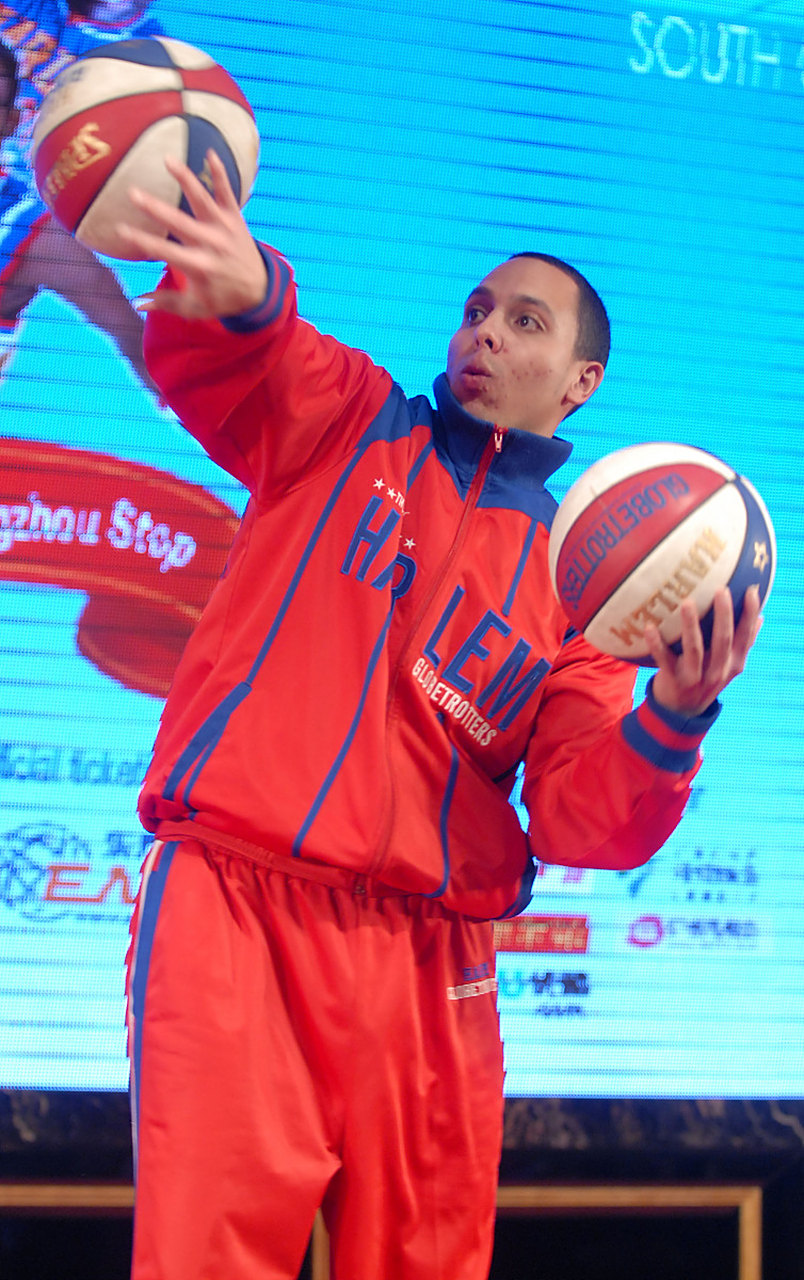 球员们在比赛中展现出顶尖水平