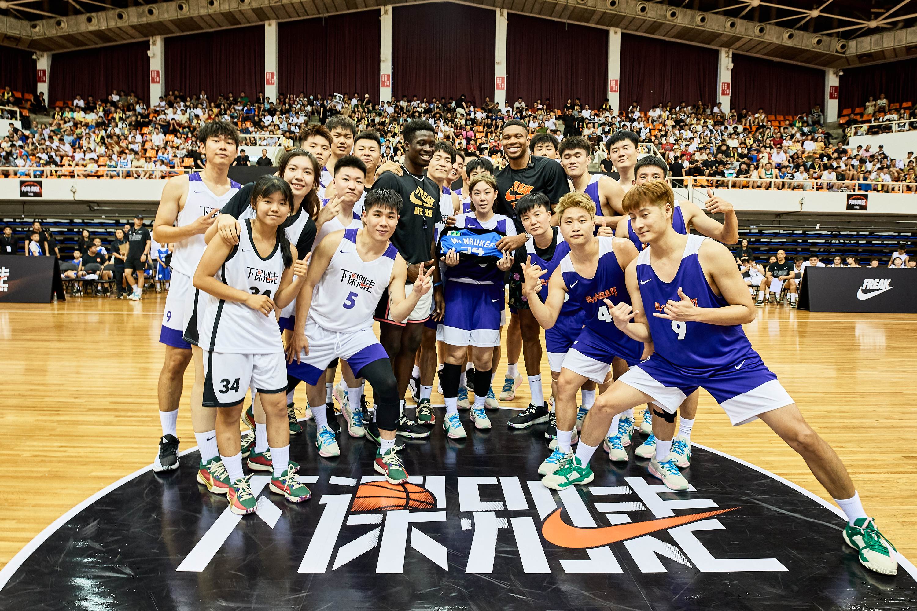 篮球世界赛事即将拉开序幕，球员们备战进行中的简单介绍