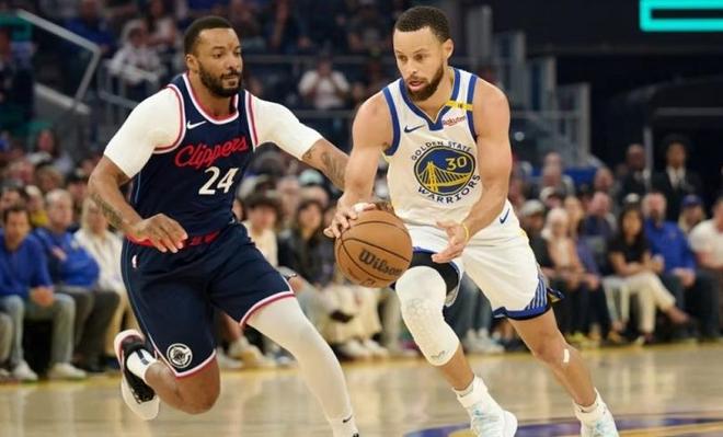 勇士不敌湖人，库里无助球队连败