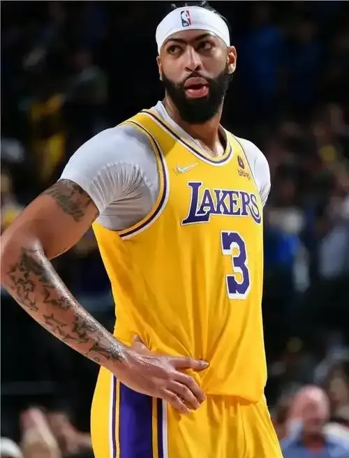 独行侠主场大胜国王，取得连胜势头