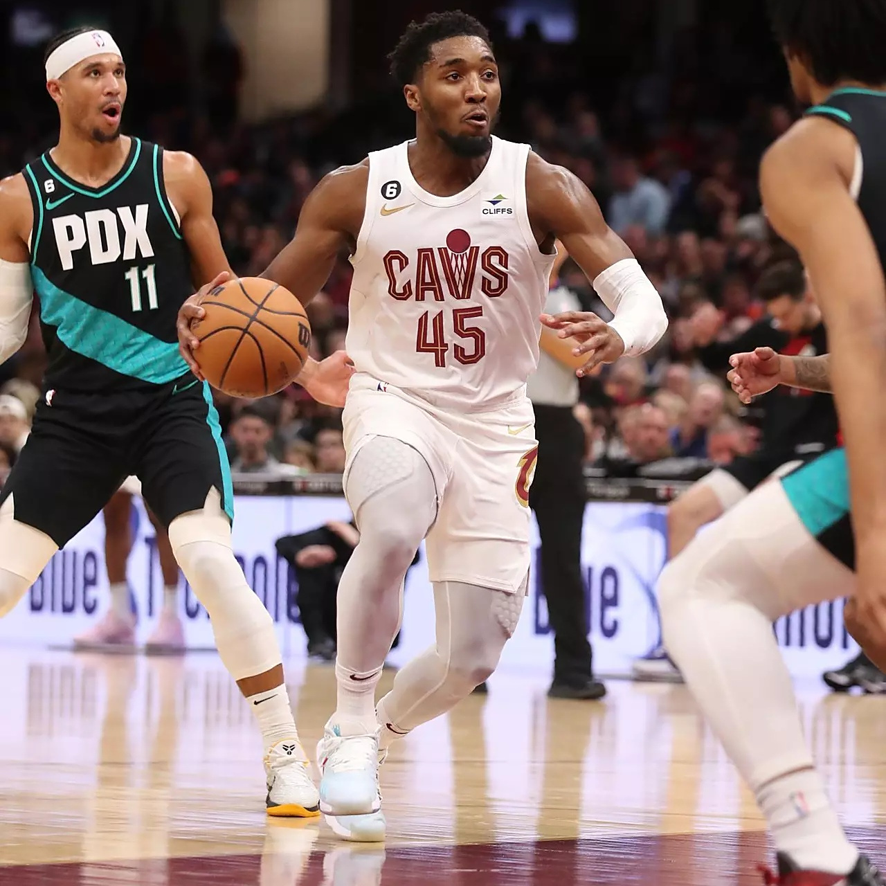 开拓者主场告捷,喜迎胜利 开拓者主场告捷,喜迎胜利