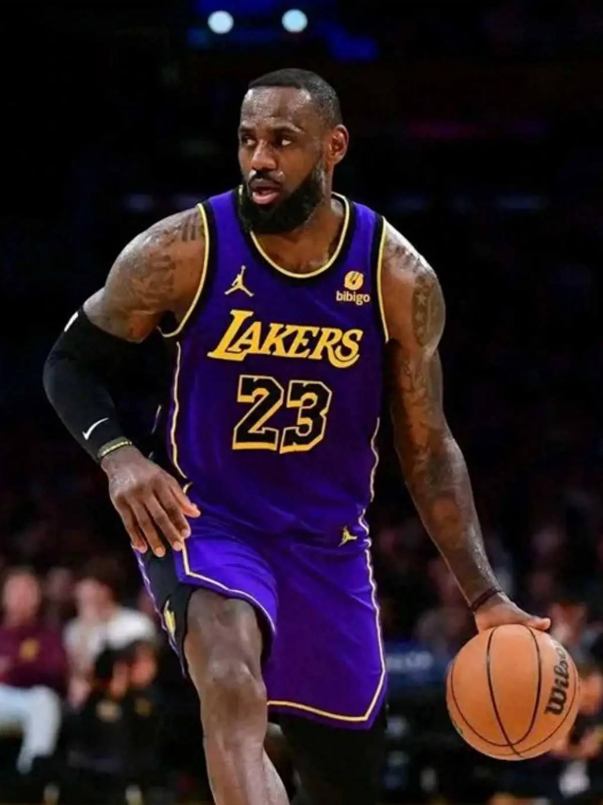 湖人主场大胜国王,詹皇再现MVP级表现 湖人主场大胜国王,詹皇再现MVP级表现