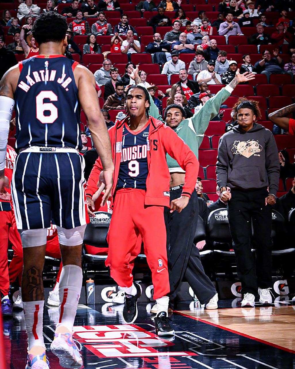 猛龙主场败给火箭，东部第二