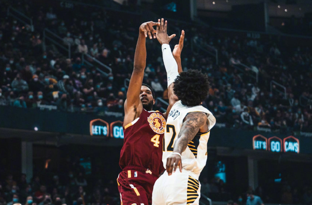 步行者击败老鹰,萨博尼斯锋 步行者击败老鹰,萨博尼斯锋