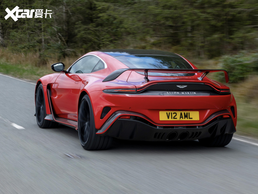 FB体育在线-阿斯顿马丁碾压梅赛德斯，皮亚斯特里刷新纪录的简单介绍